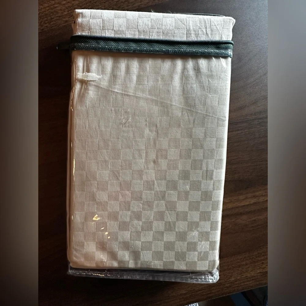 New Laura Ashley Standard Full Pillowcase Pair 100% Cotton Off White Check 300TC